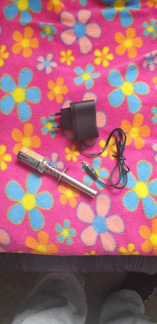 Glow Igniter HSP. Includes 1800 mAh Ni-Cad battery and FREE U.S. mains type charger. - Image 3